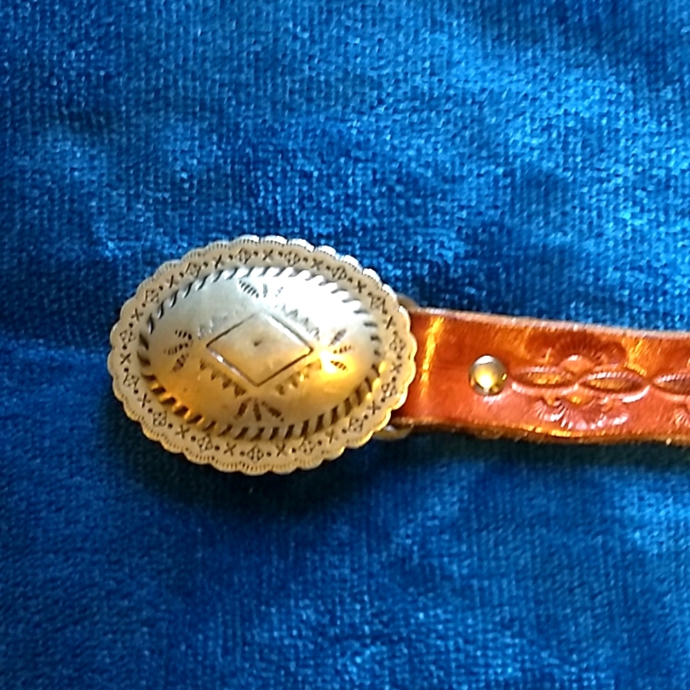 Leather Western-Style Belt with Decorative Oval Concho - Brown